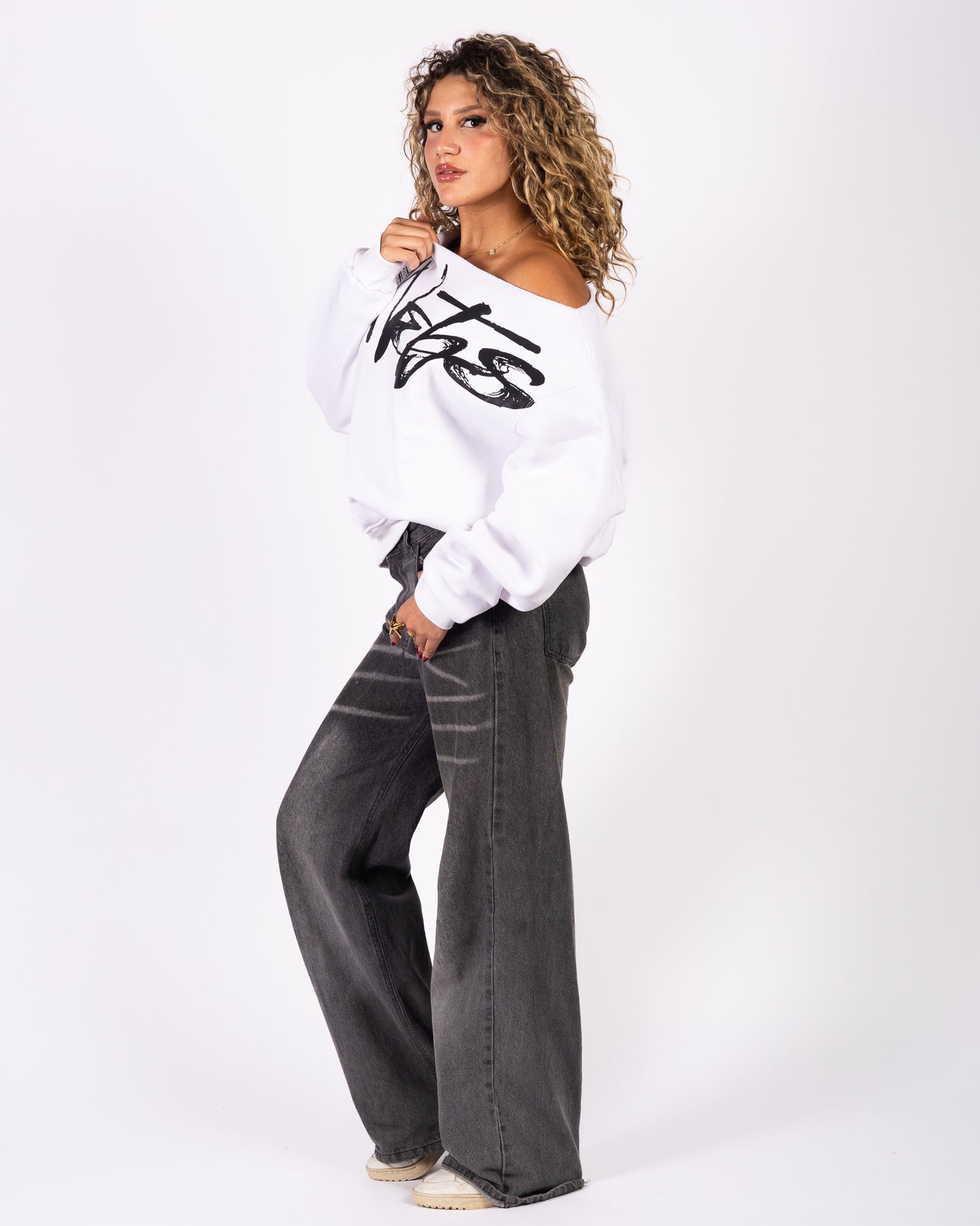 White Edition – Anetos Signature Off-Shoulder Anetos