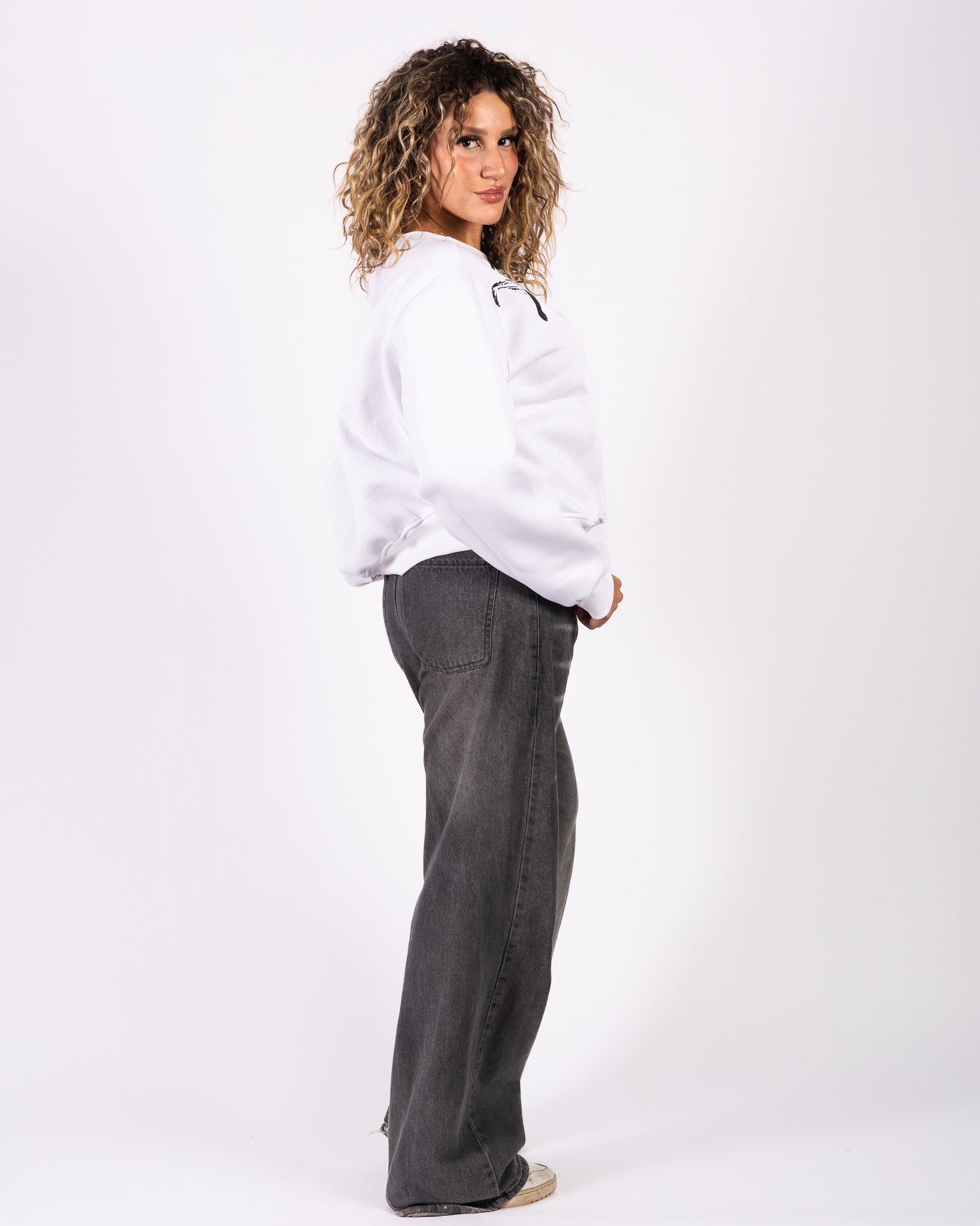 White Edition – Anetos Signature Off-Shoulder Anetos